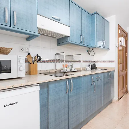 Home2book Tranquil Oasis Apt, Pool & Terrace Appartement