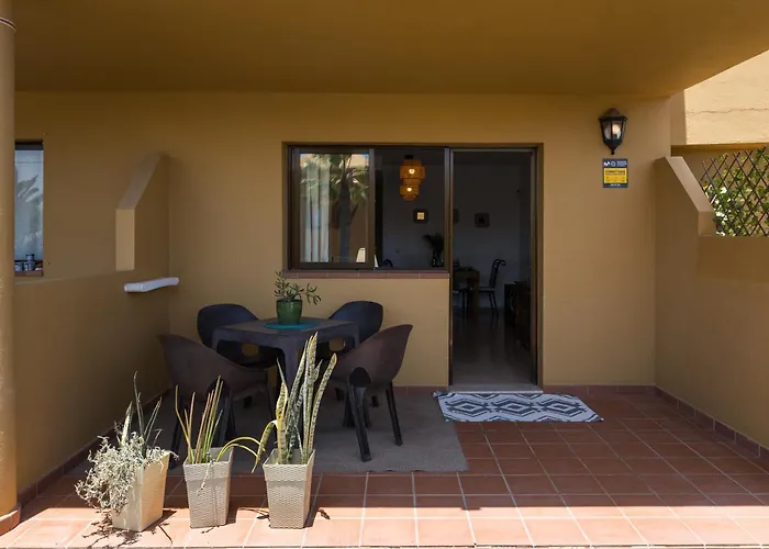 Home2book Tranquil Oasis Apt, Pool & Terrace 科拉雷侯