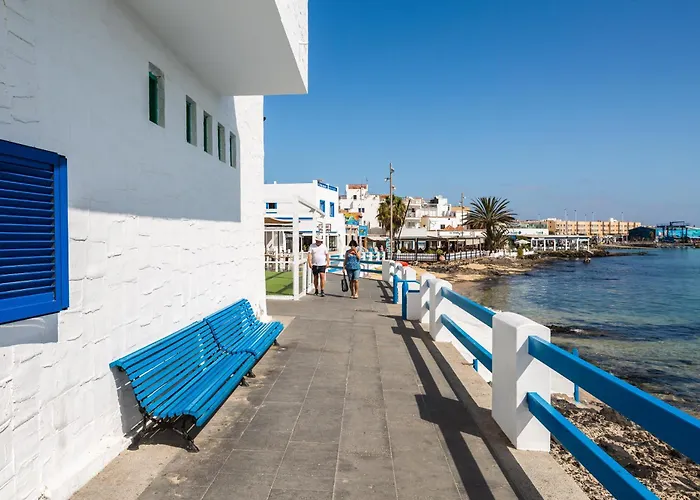 Home2book Tranquil Oasis Apt, Pool & Terrace Daire *