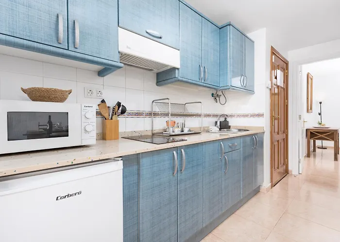 Home2book Tranquil Oasis Apt, Pool & Terrace Daire